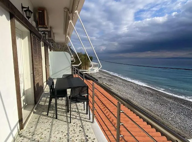 Thassa No4 Apartamento *